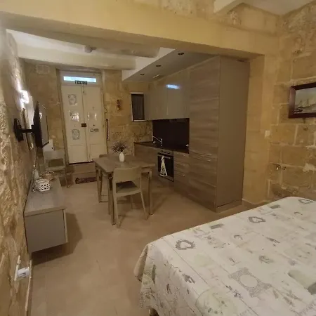 Maisonette In The Alley Kalkara