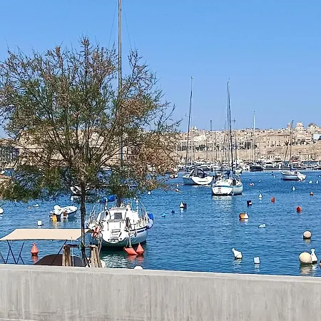 Maisonette In The Alley Apartment *