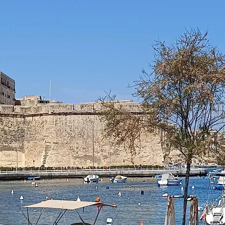 Apartment Maisonette In The Alley Kalkara