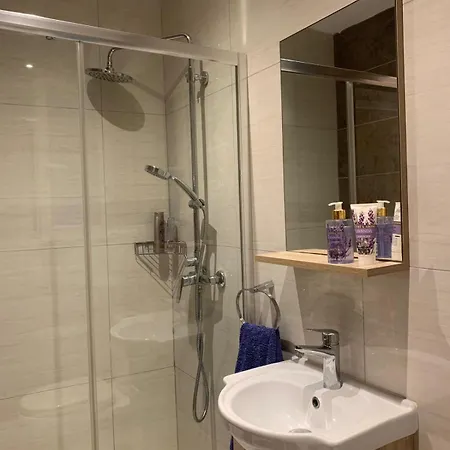 Maisonette In The Alley