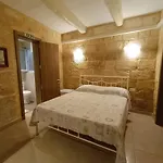 Maisonette In The Alley Апартаменты *