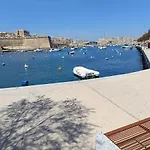 Maisonette In The Alley Kalkara