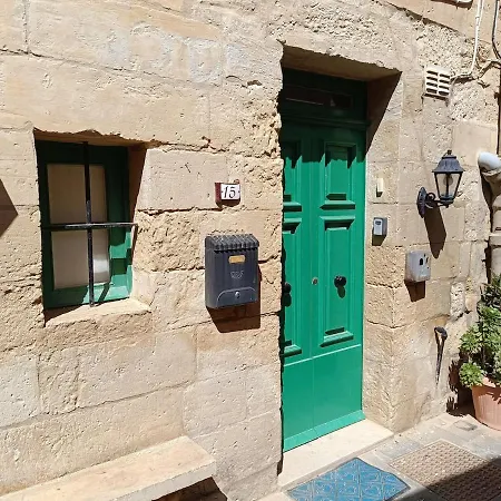 Maisonette In The Alley